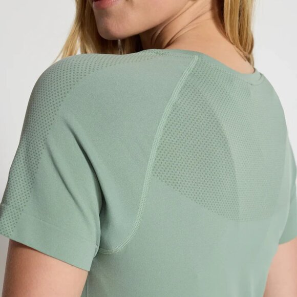 Mondetta Sage Green Performance Tee L | Recycled Nylon Stretch Top - Picture 5 of 11